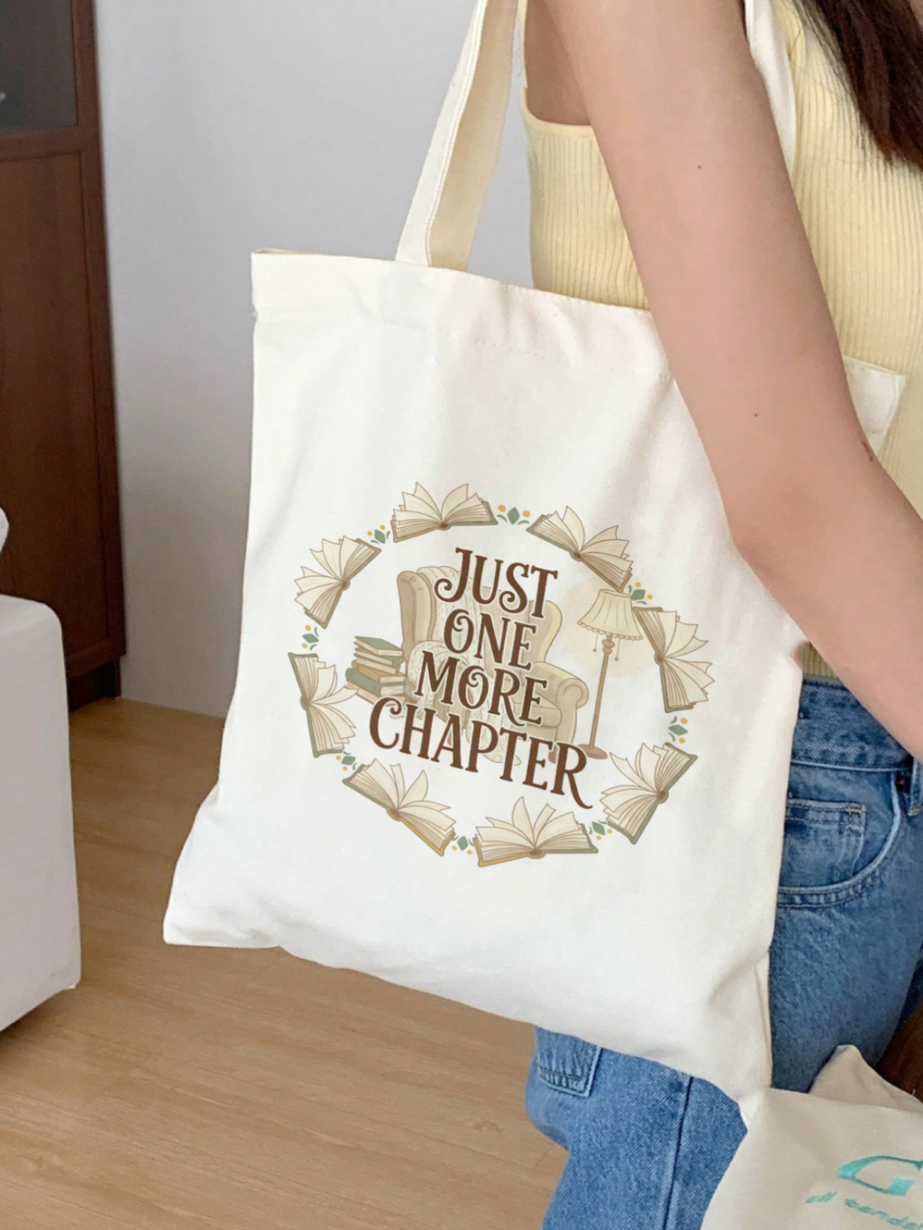 Gifts for book lovers Just one more chapter Tote Bag