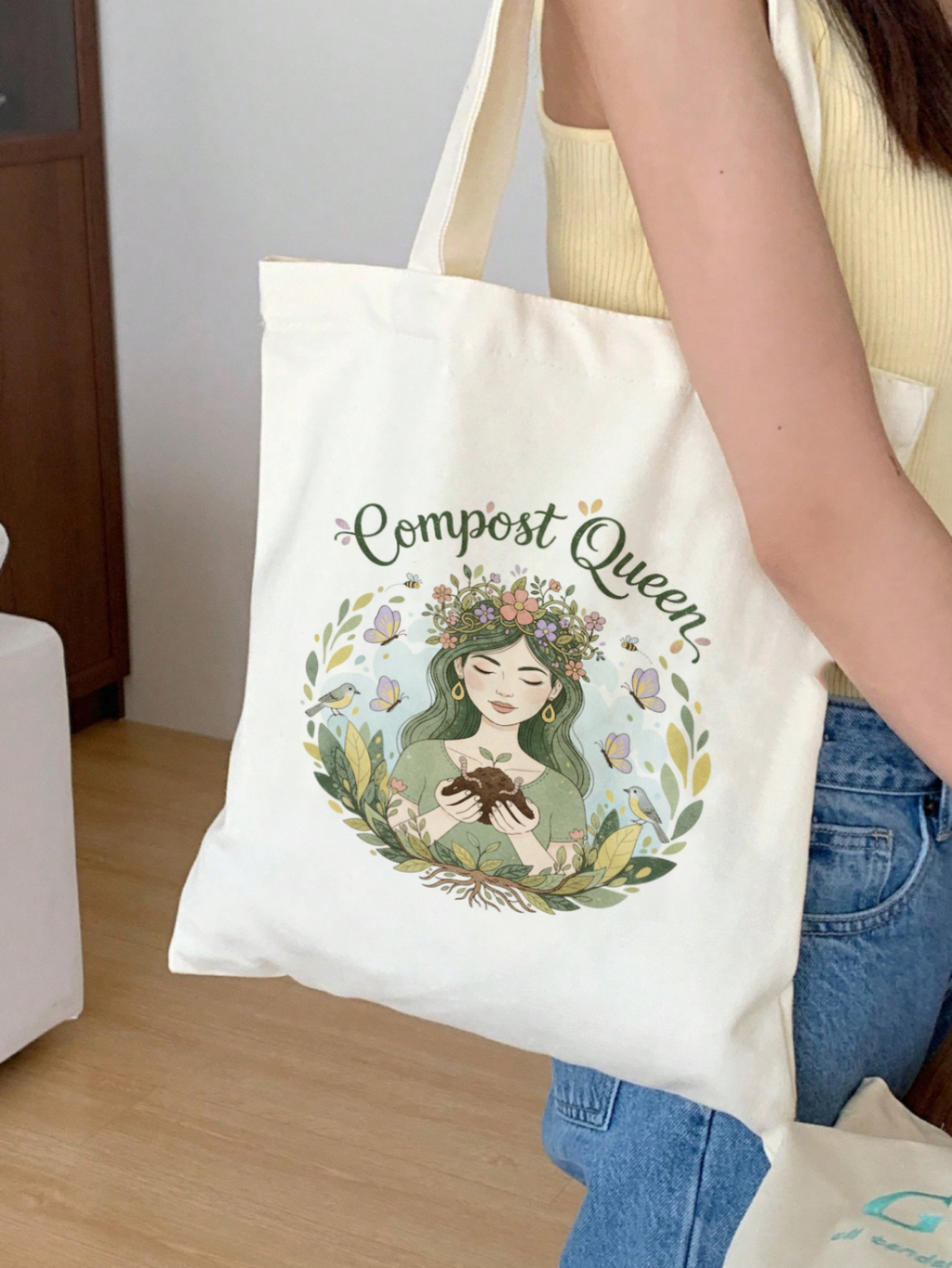 Eco friendly gifts for her: Compost queen Tote Bag